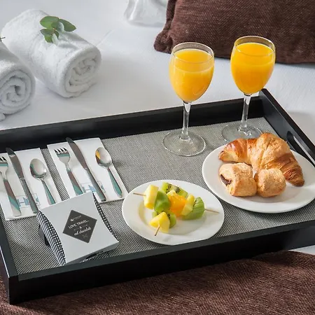 Szálloda Eurostars Rey Fernando 4*